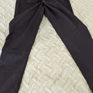 Zyia black brilliant scrunchy what leggings 7/8th